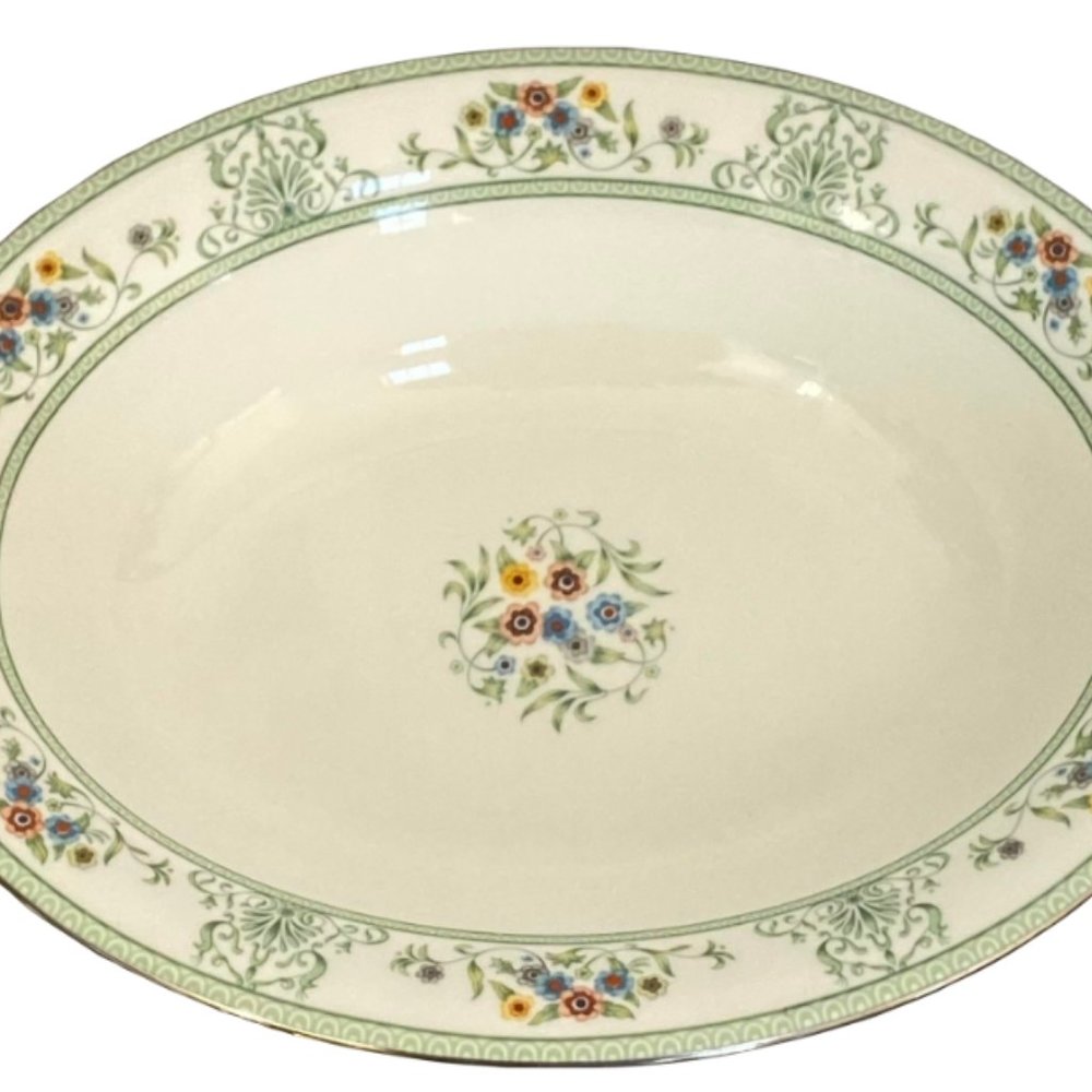 WEDGWOOD AGINCOUNRT GREEN 9.5" OVAL BOWL ( LIKE NEW )